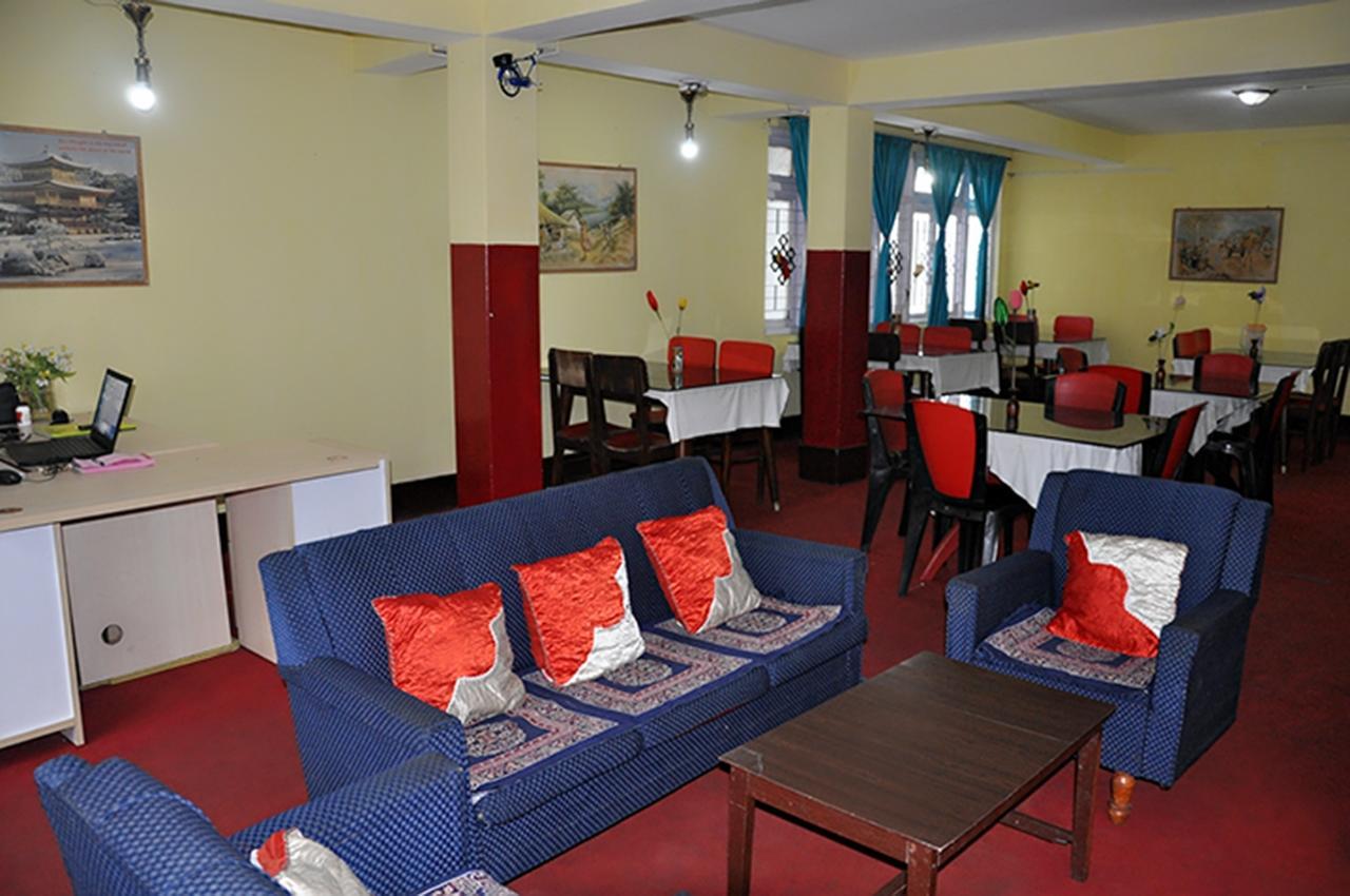 Hotel Palbheu Гангток Екстериор снимка